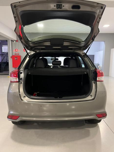 TOYOTA Yaris Hatch 1.3 16V 4P FLEX XL MULTIDRIVE AUTOM�TICO CVT, Foto 9