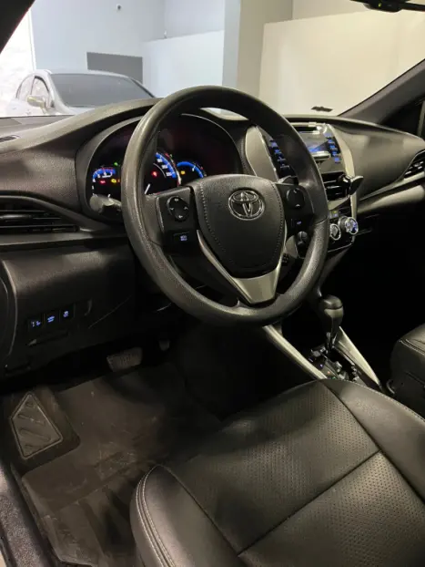 TOYOTA Yaris Hatch 1.3 16V 4P FLEX XL MULTIDRIVE AUTOM�TICO CVT, Foto 12