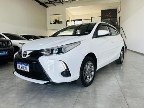 TOYOTA Yaris Hatch 1.5 16V 4P FLEX XS MULTIDRIVE AUTOM�TICO CVT, Foto 2