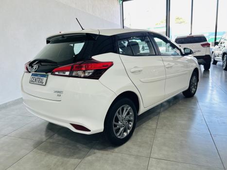 TOYOTA Yaris Hatch 1.5 16V 4P FLEX XS MULTIDRIVE AUTOM�TICO CVT, Foto 5