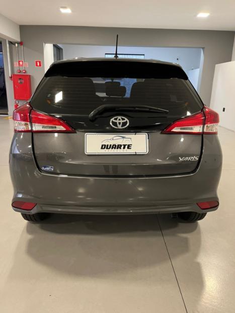TOYOTA Yaris Hatch 1.5 16V 4P FLEX XL MULTIDRIVE AUTOM�TICO CVT, Foto 5