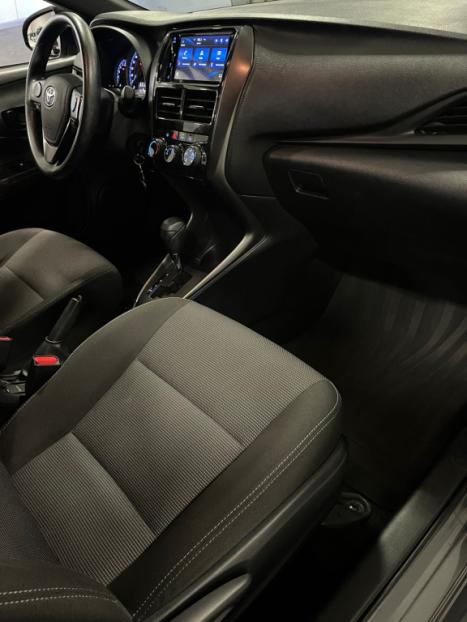 TOYOTA Yaris Hatch 1.5 16V 4P FLEX XL MULTIDRIVE AUTOM�TICO CVT, Foto 15