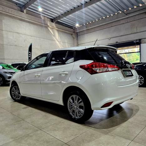 TOYOTA Yaris Hatch 1.3 16V 4P FLEX XL PLUS TECH MULTIDRIVE AUTOM�TICO CVT, Foto 5