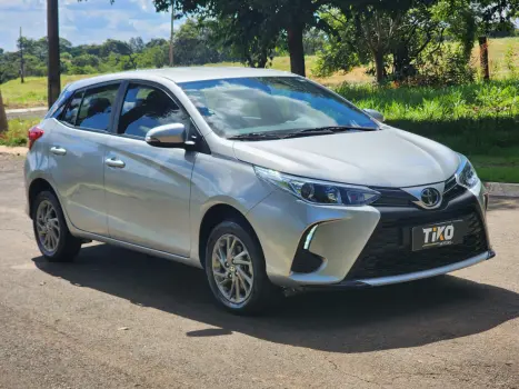 TOYOTA Yaris Hatch 1.5 16V 4P FLEX XS CONNECT MULTIDRIVE AUTOM�TICO CVT, Foto 2