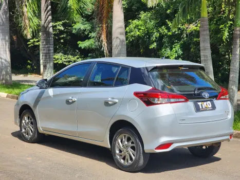 TOYOTA Yaris Hatch 1.5 16V 4P FLEX XS CONNECT MULTIDRIVE AUTOM�TICO CVT, Foto 5