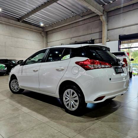 TOYOTA Yaris Hatch 1.5 16V 4P FLEX XL MULTIDRIVE AUTOM�TICO CVT, Foto 5