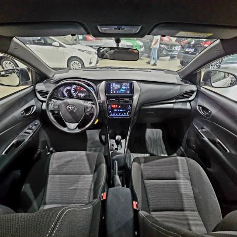 TOYOTA Yaris Hatch 1.5 16V 4P FLEX XL MULTIDRIVE AUTOM�TICO CVT, Foto 6
