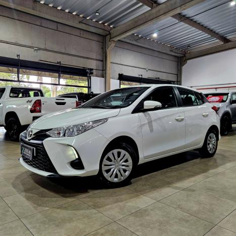 TOYOTA Yaris Hatch 1.5 16V 4P FLEX XL MULTIDRIVE AUTOM�TICO CVT, Foto 3