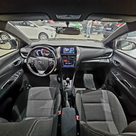 TOYOTA Yaris Hatch 1.5 16V 4P FLEX XL MULTIDRIVE AUTOM�TICO CVT, Foto 6