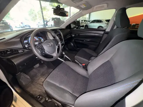 TOYOTA Yaris Hatch 1.3 16V 4P FLEX XL MULTIDRIVE AUTOM�TICO CVT, Foto 11