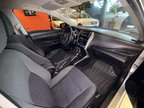 TOYOTA Yaris Hatch 1.3 16V 4P FLEX XL MULTIDRIVE AUTOM�TICO CVT, Foto 13