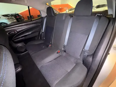 TOYOTA Yaris Hatch 1.3 16V 4P FLEX XL MULTIDRIVE AUTOM�TICO CVT, Foto 16
