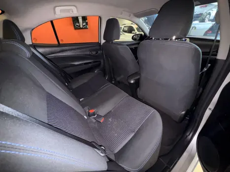 TOYOTA Yaris Hatch 1.3 16V 4P FLEX XL MULTIDRIVE AUTOM�TICO CVT, Foto 17