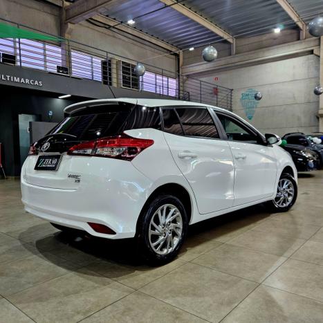 TOYOTA Yaris Hatch 1.5 16V 4P FLEX XS MULTIDRIVE AUTOM�TICO CVT, Foto 4