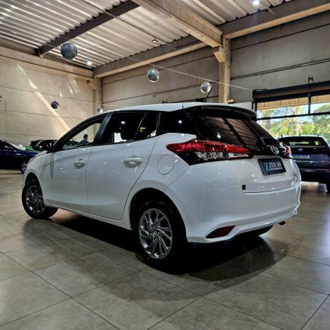 TOYOTA Yaris Hatch 1.5 16V 4P FLEX XS MULTIDRIVE AUTOM�TICO CVT, Foto 5