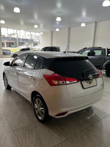 TOYOTA Yaris Hatch 1.5 16V 4P FLEX XL PLUS CONNECT MULTIDRIVE AUTOM�TICO CVT, Foto 6