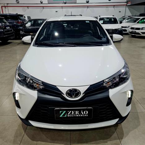 TOYOTA Yaris Hatch 1.5 16V 4P FLEX XS CONNECT MULTIDRIVE AUTOM�TICO CVT, Foto 2