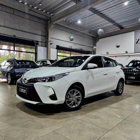 TOYOTA Yaris Hatch 1.5 16V 4P FLEX XS CONNECT MULTIDRIVE AUTOM�TICO CVT, Foto 3