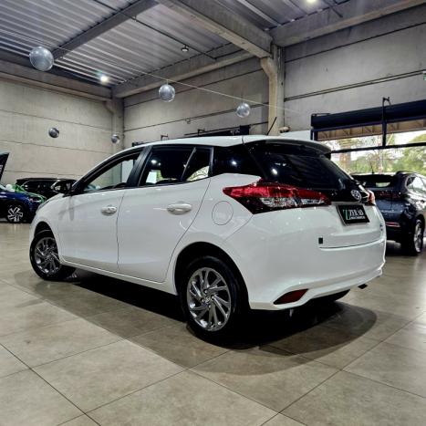 TOYOTA Yaris Hatch 1.5 16V 4P FLEX XS CONNECT MULTIDRIVE AUTOM�TICO CVT, Foto 5