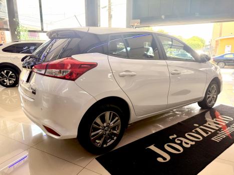 TOYOTA Yaris Hatch 1.5 16V 4P FLEX XL PLUS CONNECT MULTIDRIVE AUTOM�TICO CVT, Foto 8