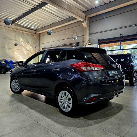 TOYOTA Yaris Hatch 1.5 16V 4P FLEX XL MULTIDRIVE AUTOM�TICO CVT, Foto 5
