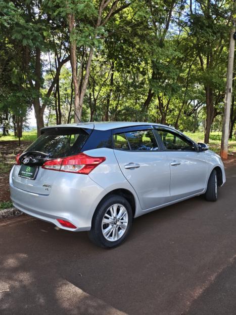 TOYOTA Yaris Hatch 1.3 16V 4P FLEX XL PLUS TECH MULTIDRIVE AUTOM�TICO CVT, Foto 4