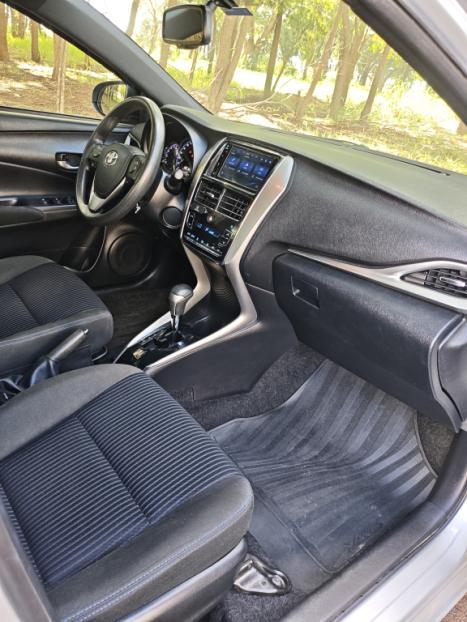 TOYOTA Yaris Hatch 1.3 16V 4P FLEX XL PLUS TECH MULTIDRIVE AUTOM�TICO CVT, Foto 8
