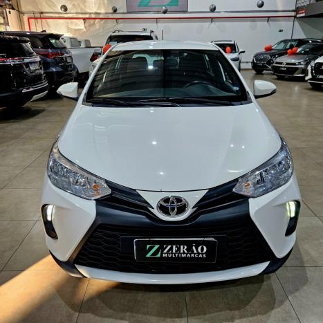 TOYOTA Yaris Hatch 1.5 16V 4P FLEX XL MULTIDRIVE AUTOM�TICO CVT, Foto 2