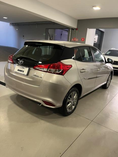 TOYOTA Yaris Hatch 1.5 16V 4P FLEX XL PLUS CONNECT MULTIDRIVE AUTOM�TICO CVT, Foto 4