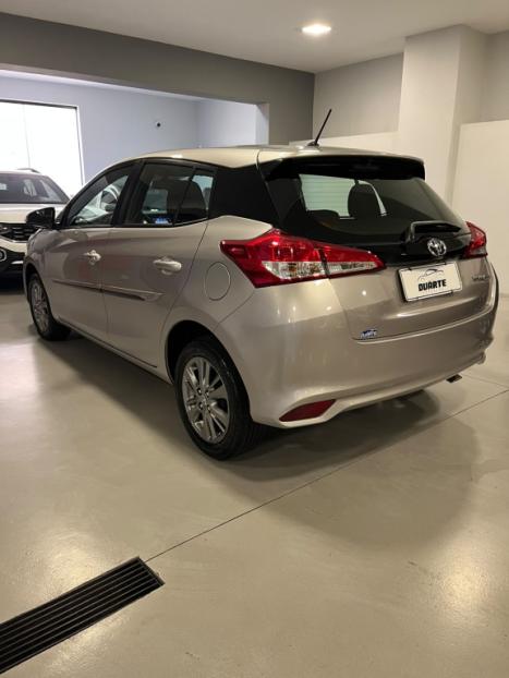 TOYOTA Yaris Hatch 1.5 16V 4P FLEX XL PLUS CONNECT MULTIDRIVE AUTOM�TICO CVT, Foto 6