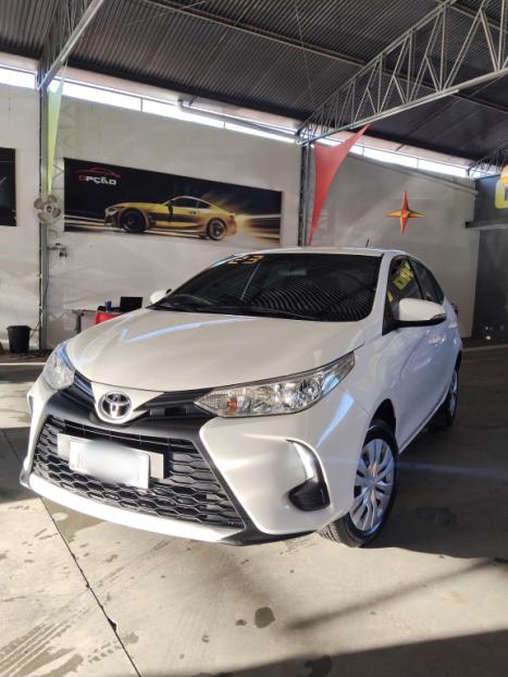 TOYOTA Yaris Hatch 1.5 16V 4P FLEX XL MULTIDRIVE AUTOM�TICO CVT, Foto 1
