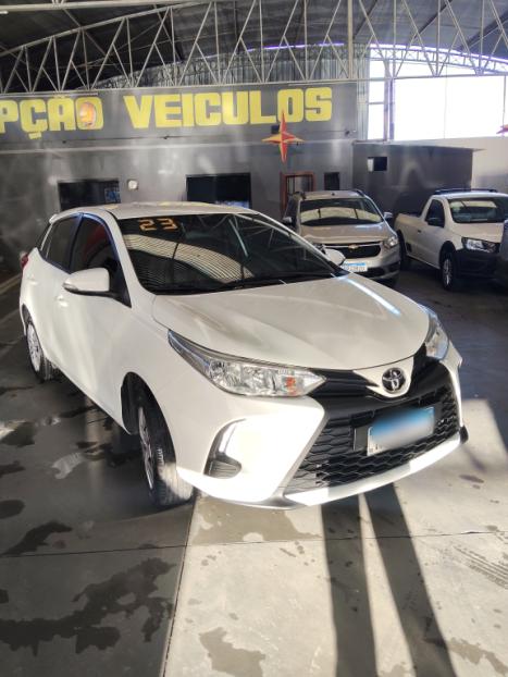 TOYOTA Yaris Hatch 1.5 16V 4P FLEX XL MULTIDRIVE AUTOM�TICO CVT, Foto 3