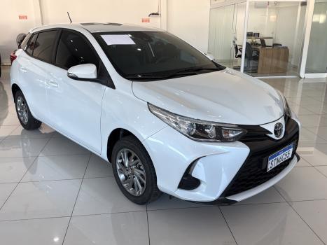 TOYOTA Yaris Hatch 1.5 16V 4P FLEX XS MULTIDRIVE AUTOM�TICO CVT, Foto 2
