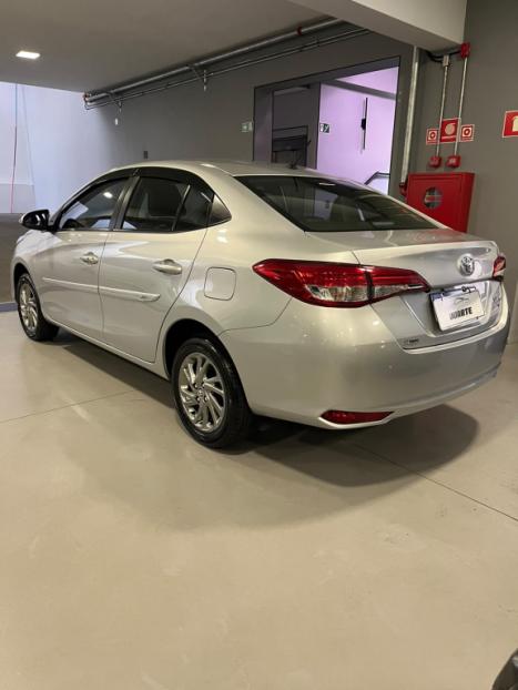 TOYOTA Yaris Hatch 1.5 16V 4P FLEX XS MULTIDRIVE AUTOM�TICO CVT, Foto 6
