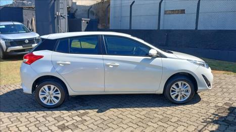 TOYOTA Yaris Hatch 1.3 16V 4P FLEX XL MULTIDRIVE AUTOM�TICO CVT, Foto 5
