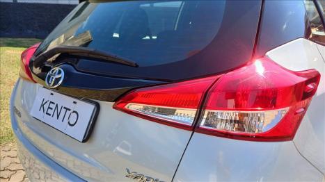 TOYOTA Yaris Hatch 1.3 16V 4P FLEX XL MULTIDRIVE AUTOM�TICO CVT, Foto 8