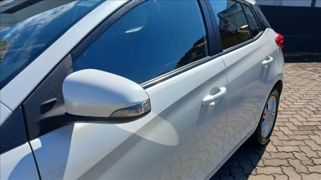 TOYOTA Yaris Hatch 1.3 16V 4P FLEX XL MULTIDRIVE AUTOM�TICO CVT, Foto 10