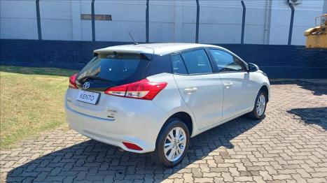 TOYOTA Yaris Hatch 1.5 16V 4P FLEX XL MULTIDRIVE AUTOM�TICO CVT, Foto 4