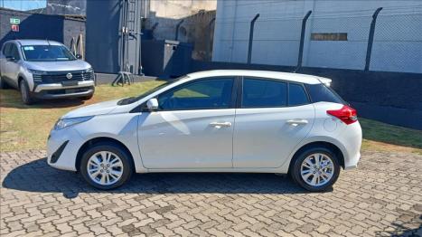 TOYOTA Yaris Hatch 1.5 16V 4P FLEX XL MULTIDRIVE AUTOM�TICO CVT, Foto 5