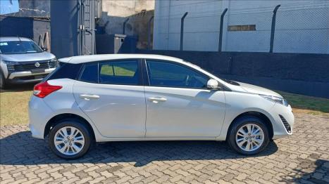 TOYOTA Yaris Hatch 1.5 16V 4P FLEX XL MULTIDRIVE AUTOM�TICO CVT, Foto 6