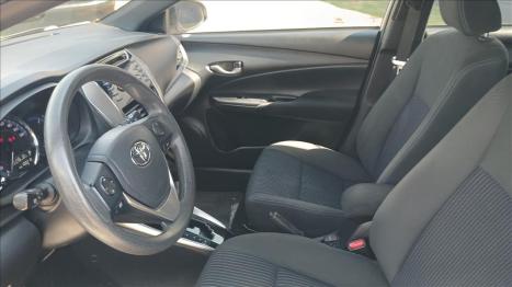 TOYOTA Yaris Hatch 1.5 16V 4P FLEX XL MULTIDRIVE AUTOM�TICO CVT, Foto 8