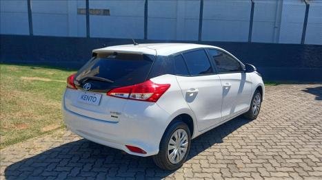 TOYOTA Yaris Hatch 1.5 16V 4P FLEX XL MULTIDRIVE AUTOMÁTICO CVT, Foto 2