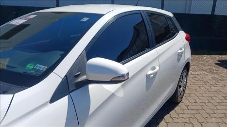 TOYOTA Yaris Hatch 1.5 16V 4P FLEX XL MULTIDRIVE AUTOMÁTICO CVT, Foto 9