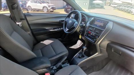 TOYOTA Yaris Hatch 1.5 16V 4P FLEX XL MULTIDRIVE AUTOMÁTICO CVT, Foto 13