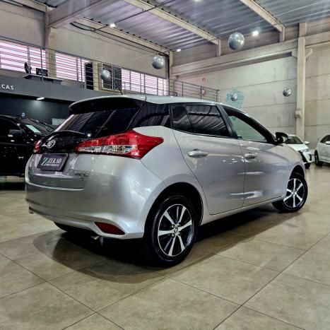 TOYOTA Yaris Hatch 1.5 16V 4P FLEX XS MULTIDRIVE AUTOM�TICO CVT, Foto 4