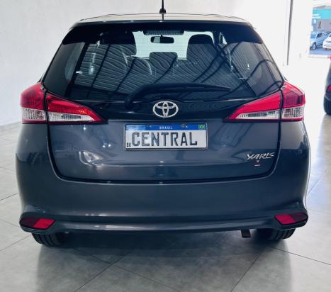 TOYOTA Yaris Hatch 1.5 16V 4P FLEX XL PLUS CONNECT MULTIDRIVE AUTOM�TICO CVT, Foto 2