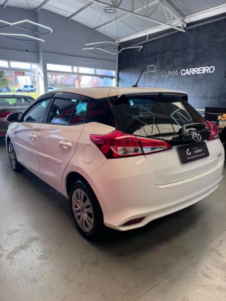 TOYOTA Yaris Hatch 1.5 16V 4P FLEX XL MULTIDRIVE AUTOM�TICO CVT, Foto 6