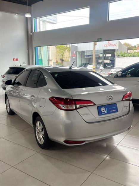 TOYOTA Yaris Hatch 1.3 16V 4P FLEX XL MULTIDRIVE AUTOMÁTICO CVT, Foto 4