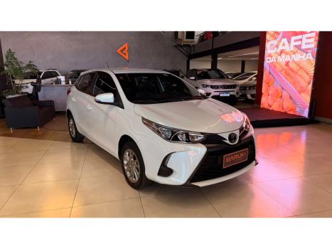TOYOTA Yaris Hatch 1.5 16V 4P FLEX XS CONNECT MULTIDRIVE AUTOMÁTICO CVT, Foto 3