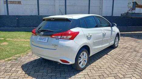TOYOTA Yaris Hatch 1.3 16V 4P FLEX XL MULTIDRIVE AUTOMÁTICO CVT, Foto 2